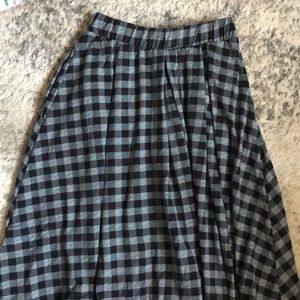 Black and white box pleat skirt Madison